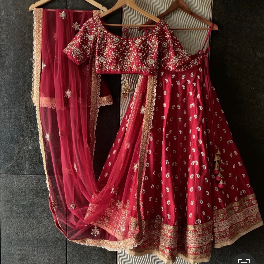 Zardosi wedding lehenga - red - priti sahni